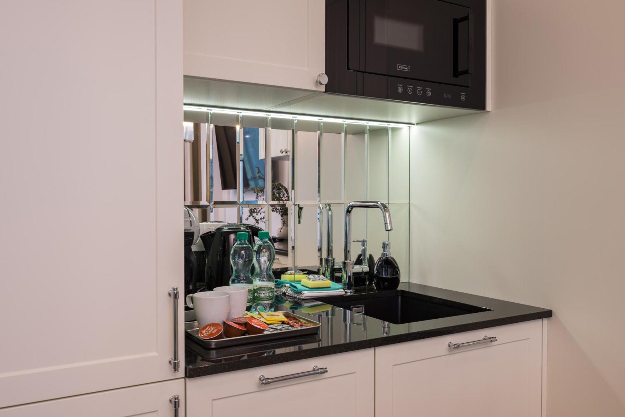 Bright Crystal Premium Apartment Варшава Екстериор снимка