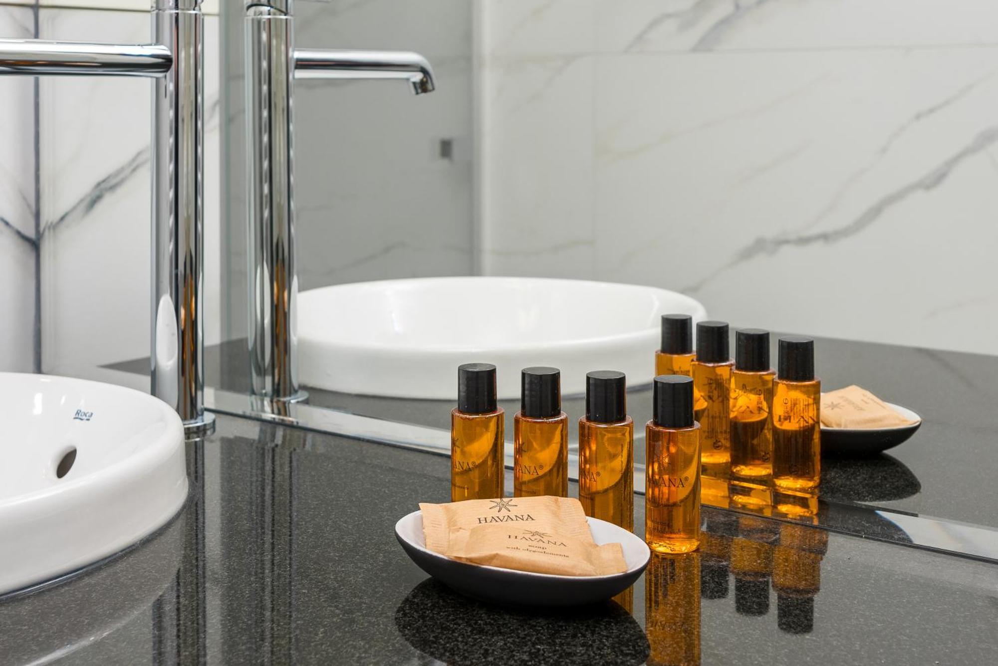Bright Crystal Premium Apartment Варшава Екстериор снимка