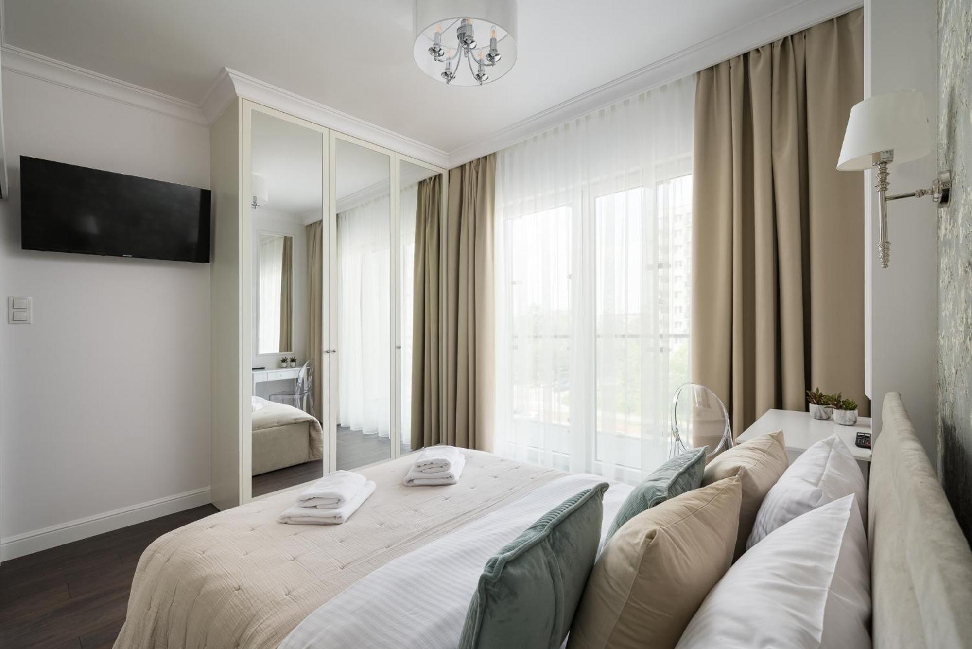 Bright Crystal Premium Apartment Варшава Екстериор снимка