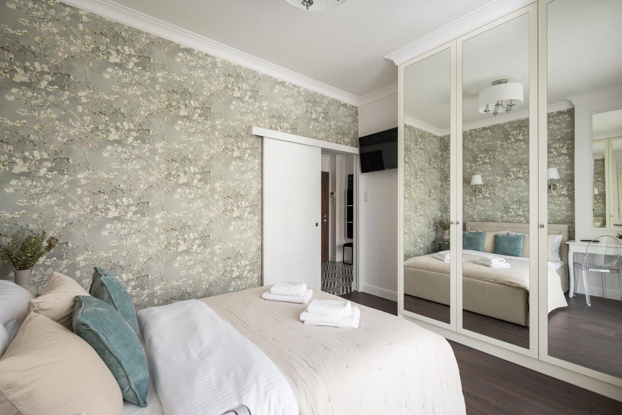 Bright Crystal Premium Apartment Варшава Екстериор снимка